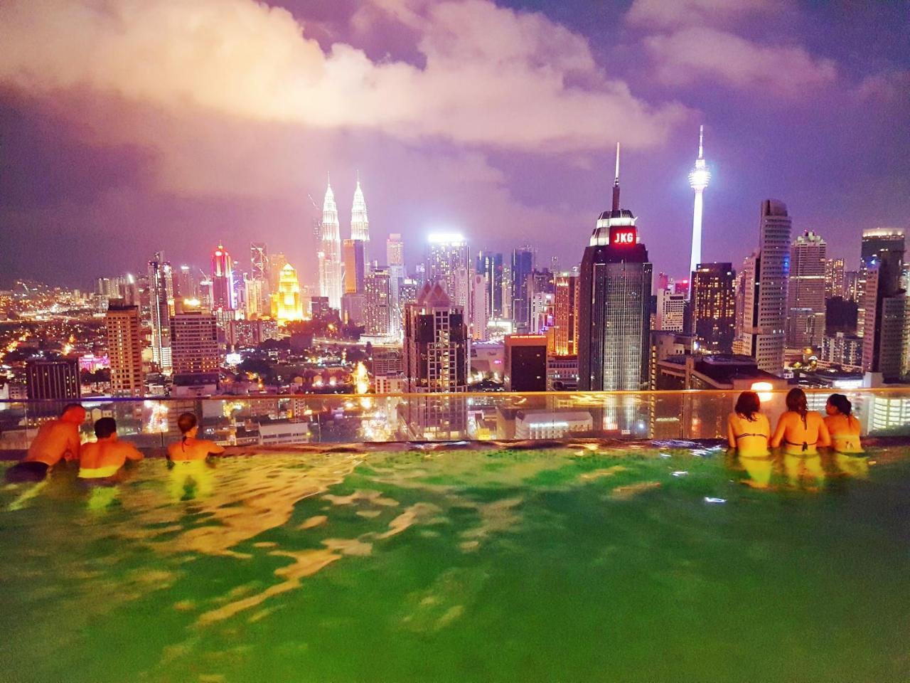 Tuxedo Kl No.1 Rooftop Pool W Skyscraper Views Hotel Kuala Lumpur Esterno foto