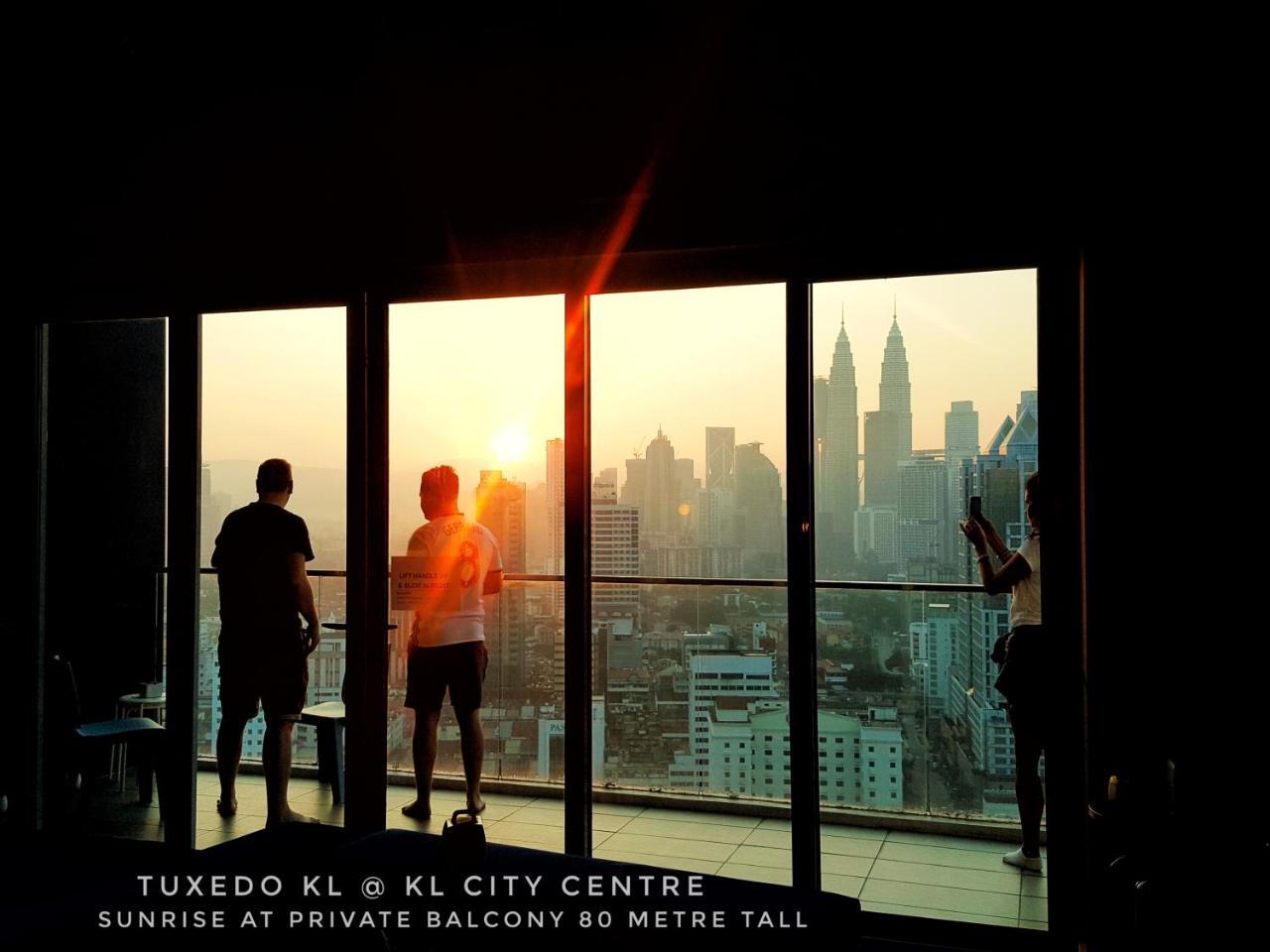 Tuxedo Kl No.1 Rooftop Pool W Skyscraper Views Hotel Kuala Lumpur Esterno foto